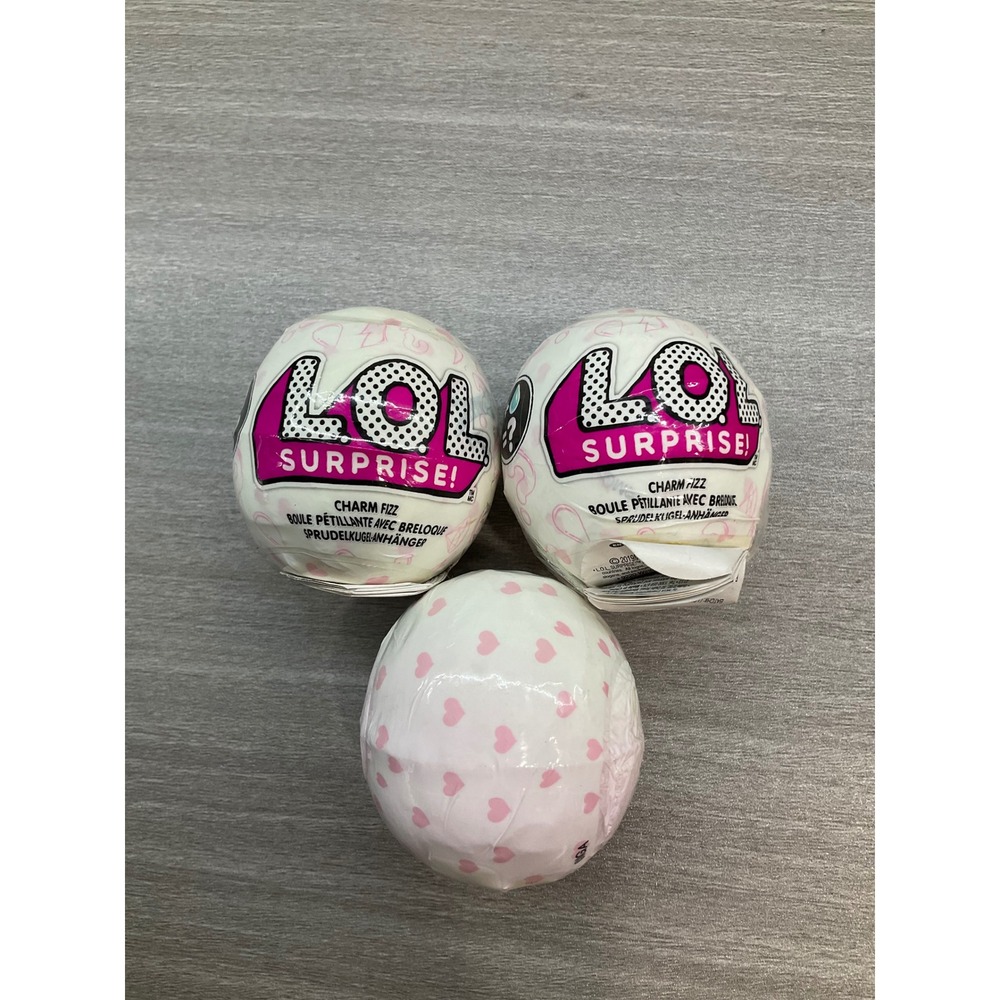 THREE L.O.L. SURPRISE CHARM FIZZ BALL CAPSULES